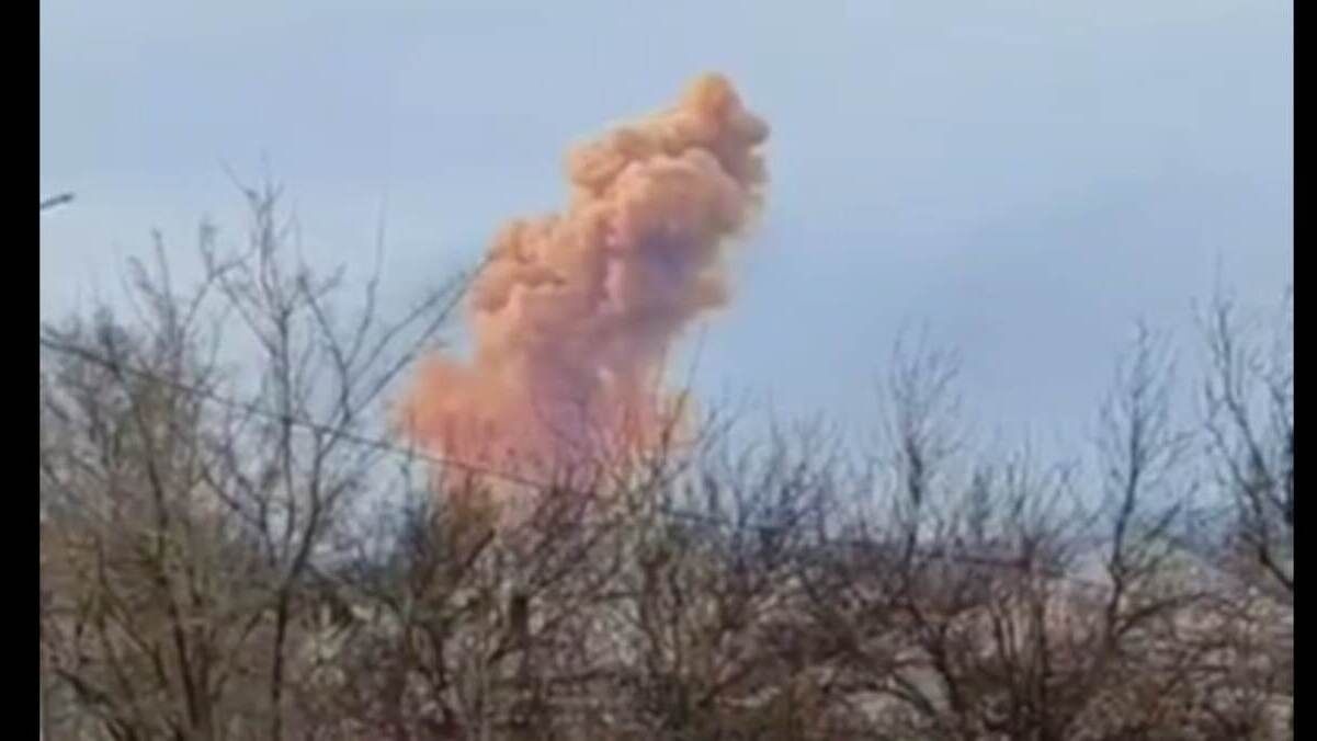 Окупанти знову влучили у цистерну з азотною кислотою біля Рубіжного - 24 Канал Окупанти знову влучили у цистерну з азотною кислотою біля Рубіжного - 24 Канал