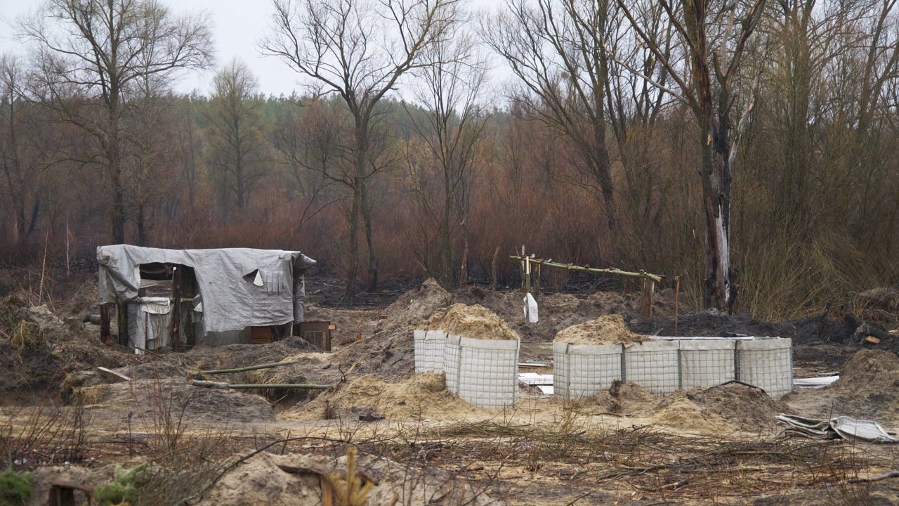 У Рудому лісі біля Чорнобиля, де окупанти рили окопи, зафіксували аномально високі показники - 24 Канал