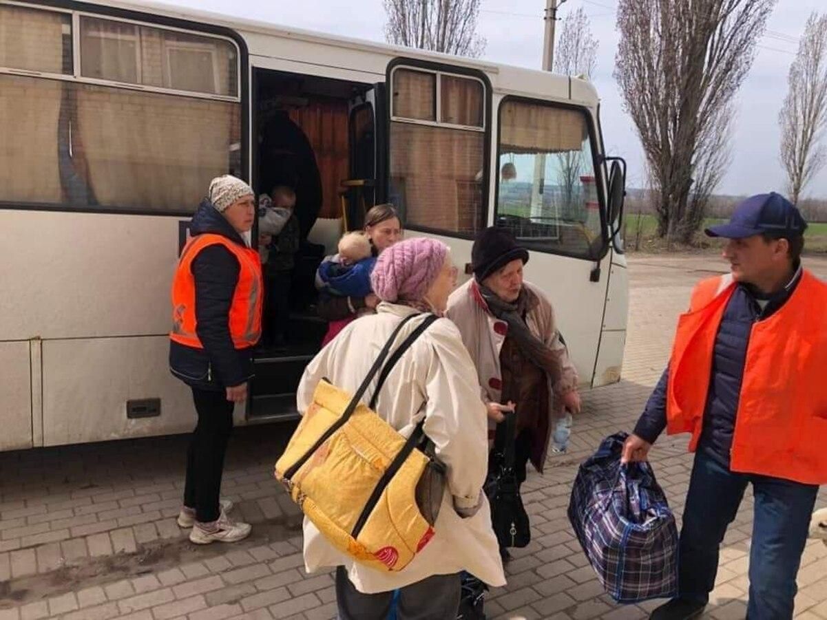 10 квітня на Луганщині спрацювали 4 з 5 гуманітарних коридорів - 24 Канал 10 квітня на Луганщині спрацювали 4 з 5 гуманітарних коридорів - 24 Канал