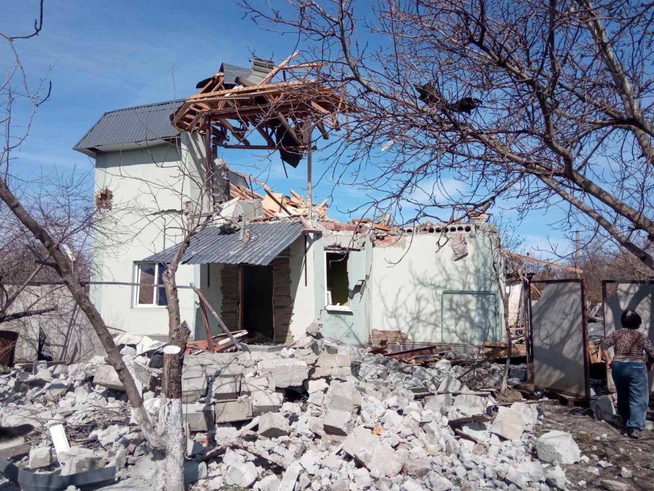 Окупанти обстріляли селище Слатине на Харківщині: 5 людей загинуло, сотні будинків зруйновано - 24 Канал Окупанти обстріляли селище Слатине на Харківщині: 5 людей загинуло, сотні будинків зруйновано - 24 Канал