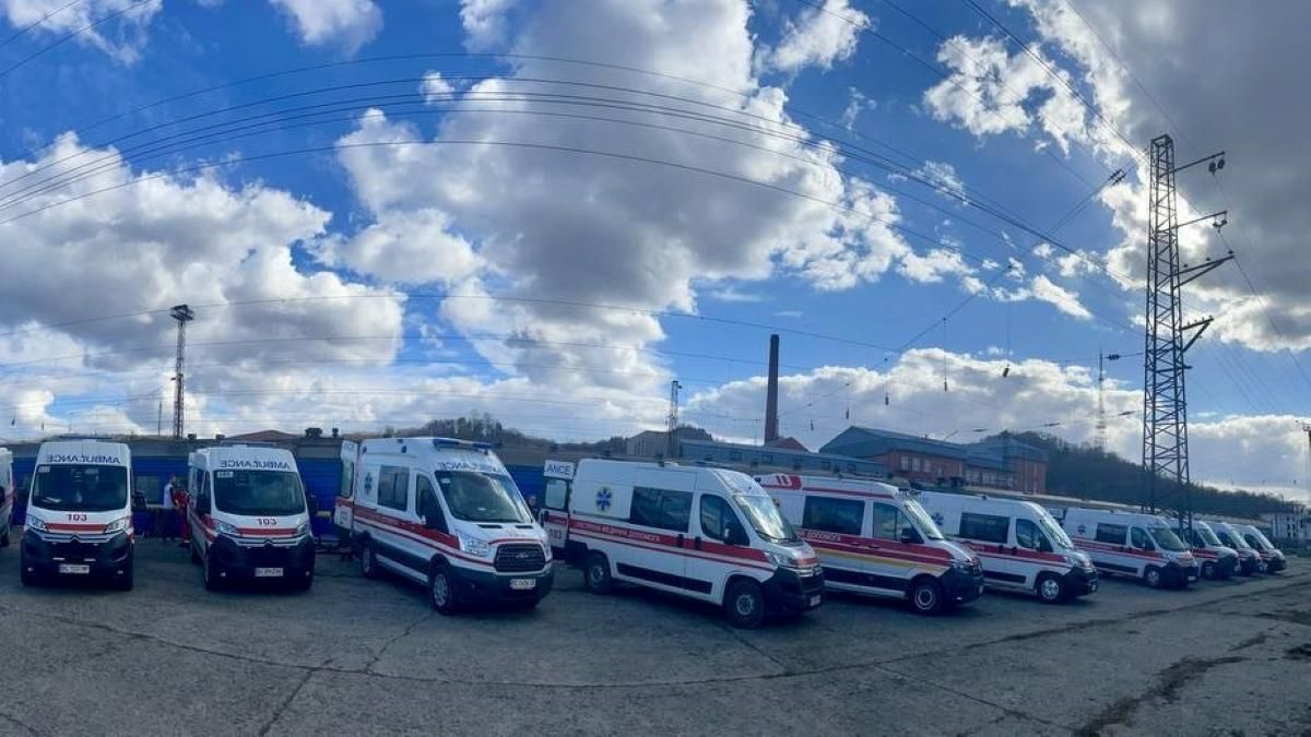 Зі Слов’янська та Бахмуту до Львова евакуювали 48 поранених українців - 24 Канал Зі Слов’янська та Бахмуту до Львова евакуювали 48 поранених українців - 24 Канал