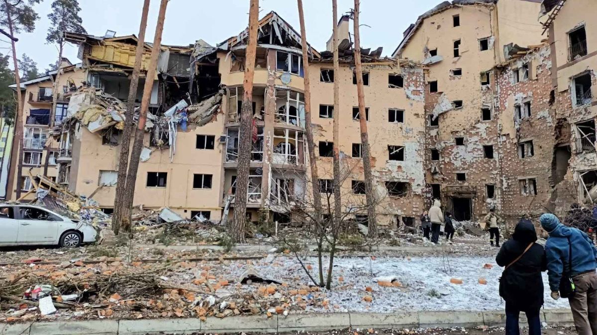 З резервного фонду направили перший мільярд на відбудову звільнених територій - 24 Канал З резервного фонду направили перший мільярд на відбудову звільнених територій - 24 Канал