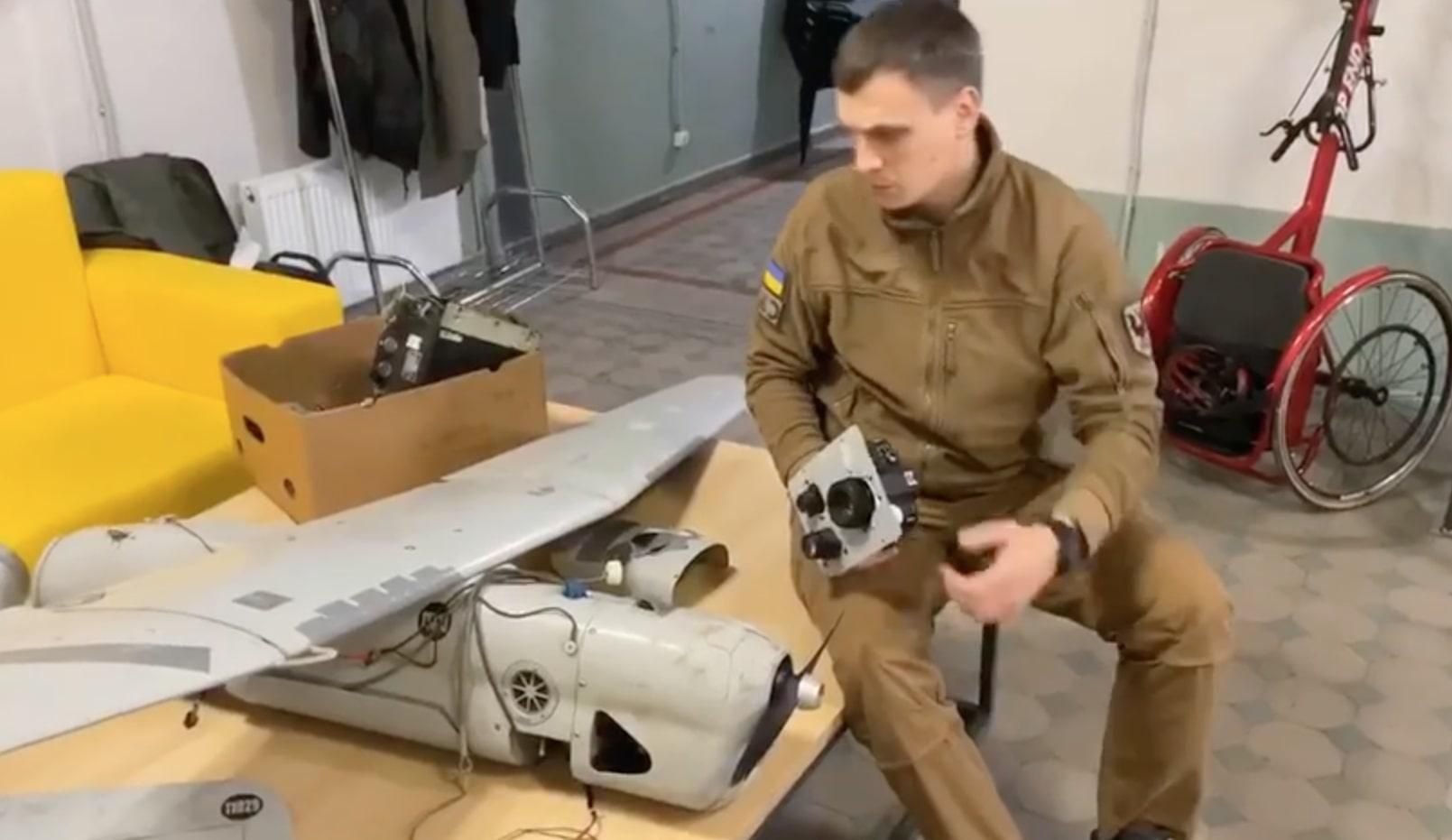 Украинские военнослужащие показали, из чего на самом деле состоит российский беспилотник Украинские военнослужащие показали, из чего на самом деле состоит российский беспилотник