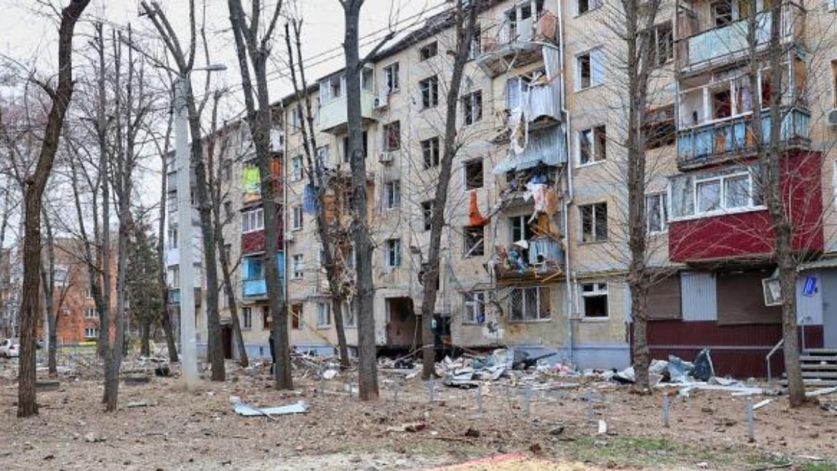 Под обстрел попал поселок Песочин в Харьковской области: двое погибших - 24 Канал