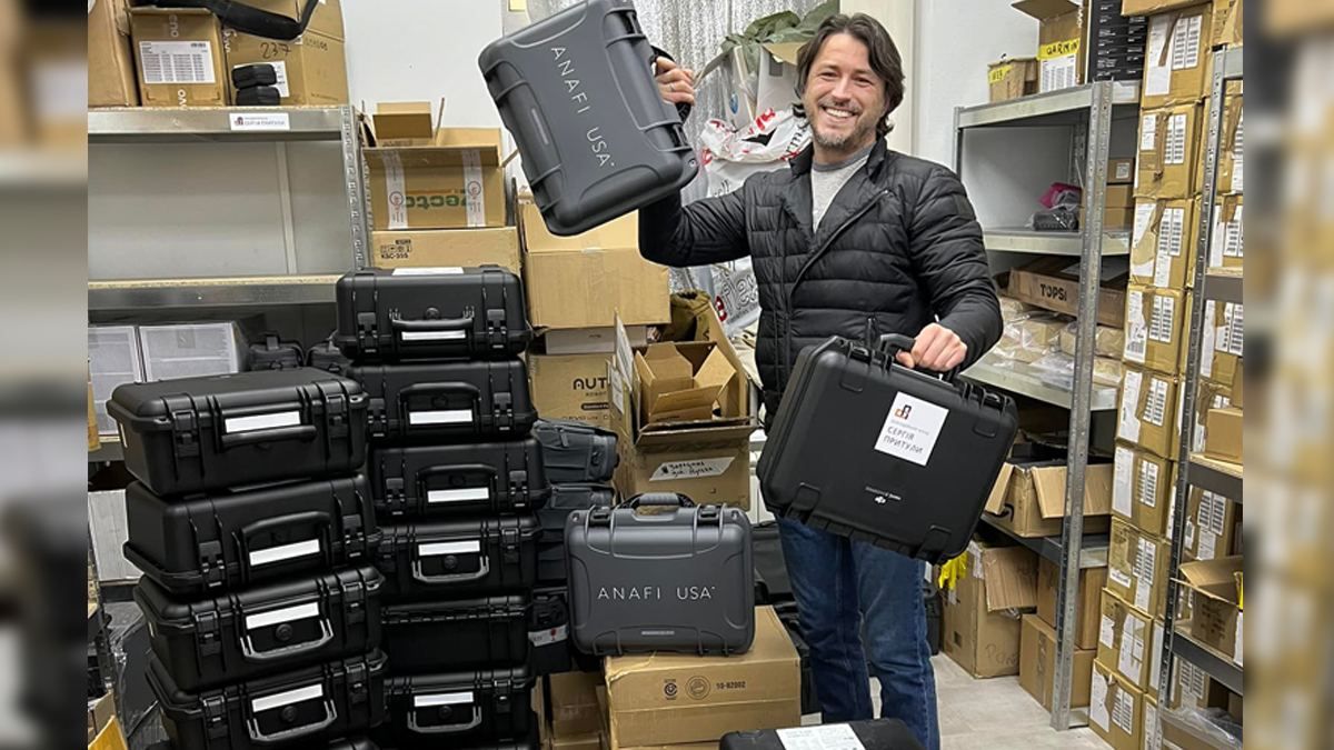 Притула пригадав жінку, яка передала на волонтерство 60 тисяч доларів: що на них купили - 24 Канал Притула пригадав жінку, яка передала на волонтерство 60 тисяч доларів: що на них купили - 24 Канал