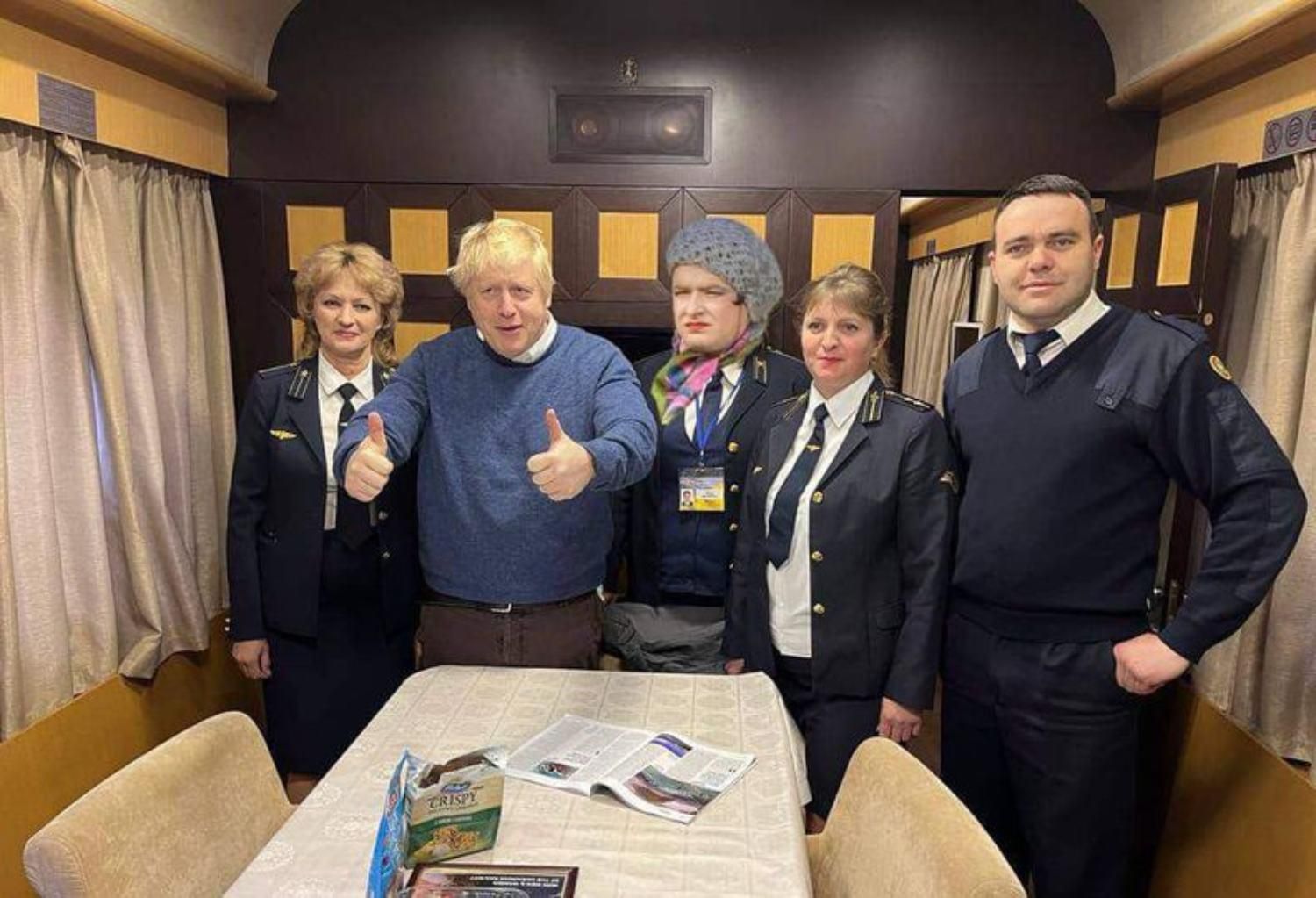 "Борис Джонсонюк": после визита премьера Британии украинцы считают его родным и создают мемы - 24 Канал "Борис Джонсонюк": после визита премьера Британии украинцы считают его родным и создают мемы - 24 Канал