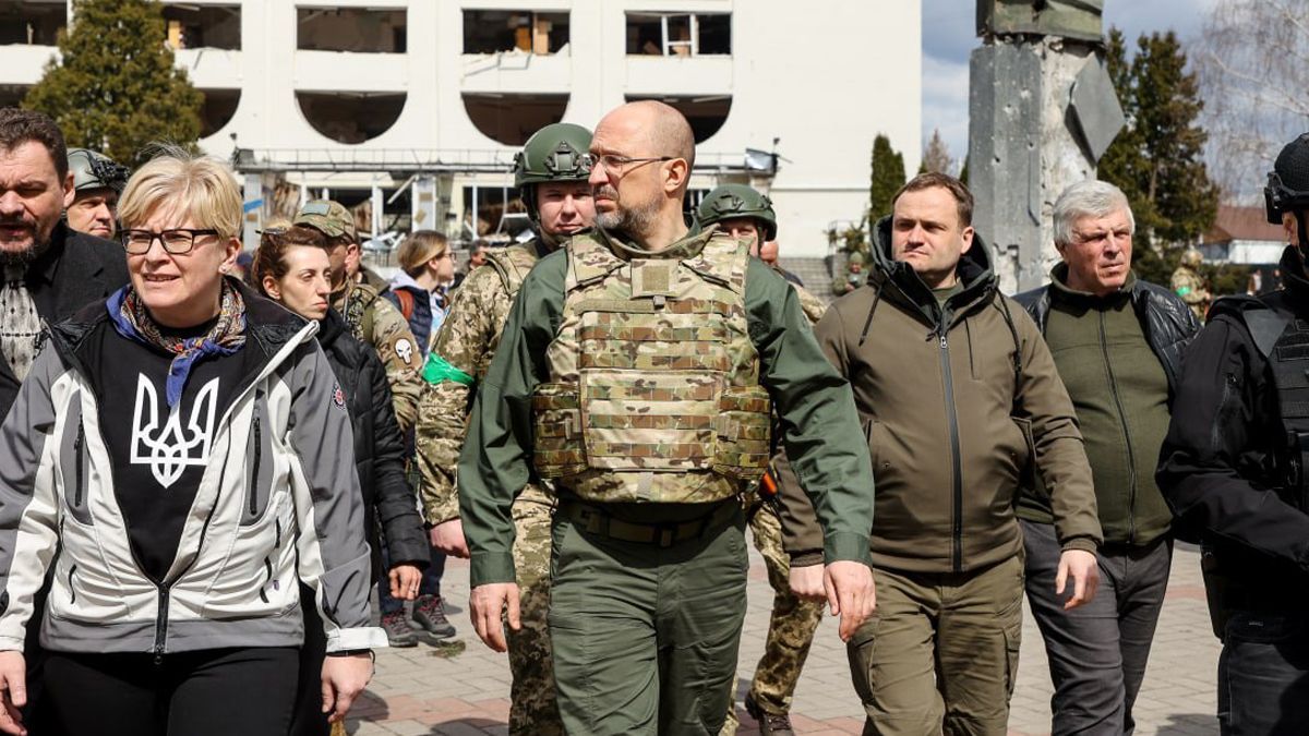 Шмыгаль посетил Бородянку с премьером Литвы Ингридой Шимоните Шмыгаль посетил Бородянку с премьером Литвы Ингридой Шимоните