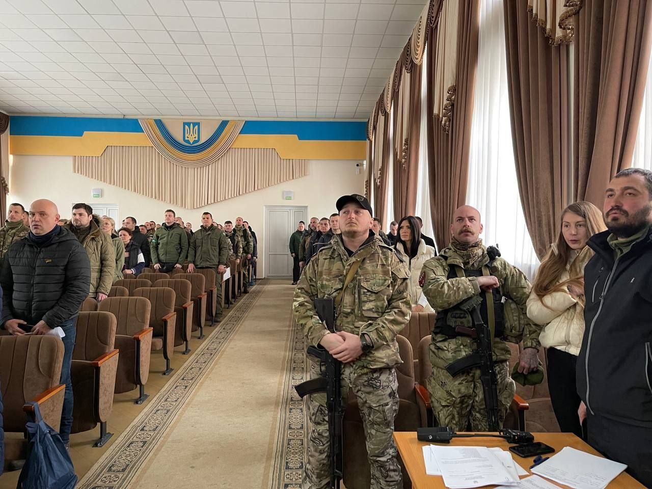 Родинам загиблих захисників Ірпеня виділили по 100 тисяч гривень - 24 Канал Родинам загиблих захисників Ірпеня виділили по 100 тисяч гривень - 24 Канал