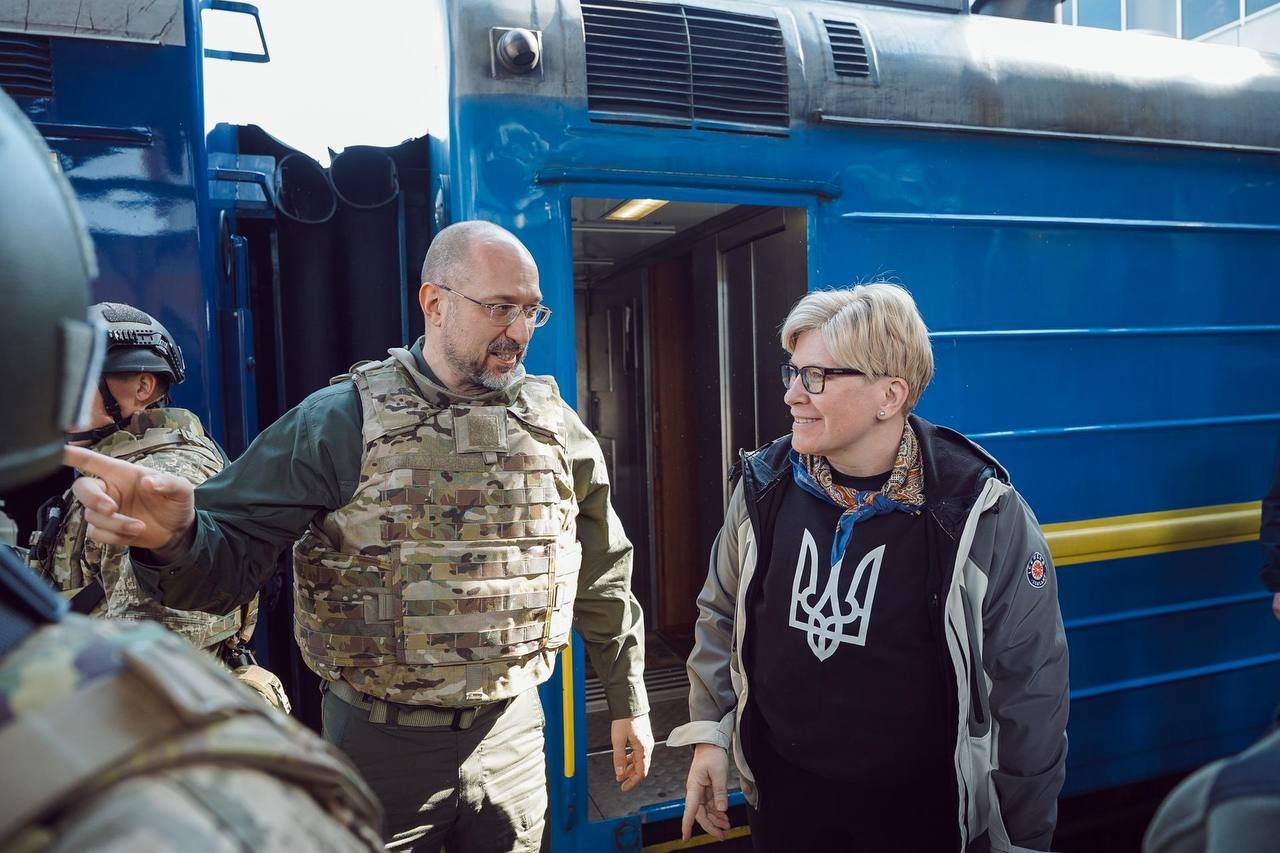 Прем'єрка Литви прибула до Києва поїздом Укрзалізниці - 24 Канал Прем'єрка Литви прибула до Києва поїздом Укрзалізниці - 24 Канал