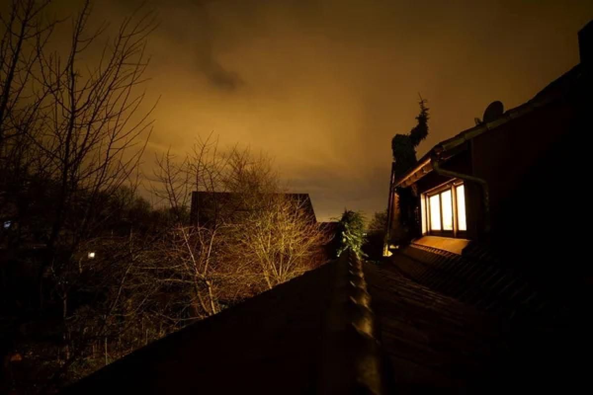 Чи потрібно ввечері вимикати світло під час повітряної тривоги: відповідь Генштабу - 24 Канал Чи потрібно ввечері вимикати світло під час повітряної тривоги: відповідь Генштабу - 24 Канал