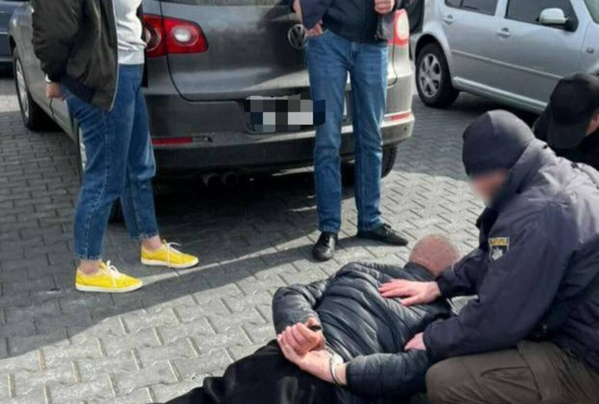 4 500 долларов за побег: на Буковине разоблачили незаконный канал миграции мужчин за границу 4 500 долларов за побег: на Буковине разоблачили незаконный канал миграции мужчин за границу