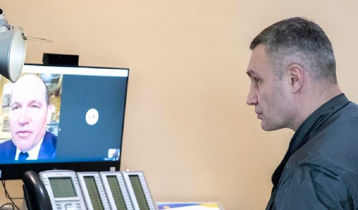 Мэр Брюсселя привезет в Киев кареты скорой помощи, – Виталий Кличко Мэр Брюсселя привезет в Киев кареты скорой помощи, – Виталий Кличко