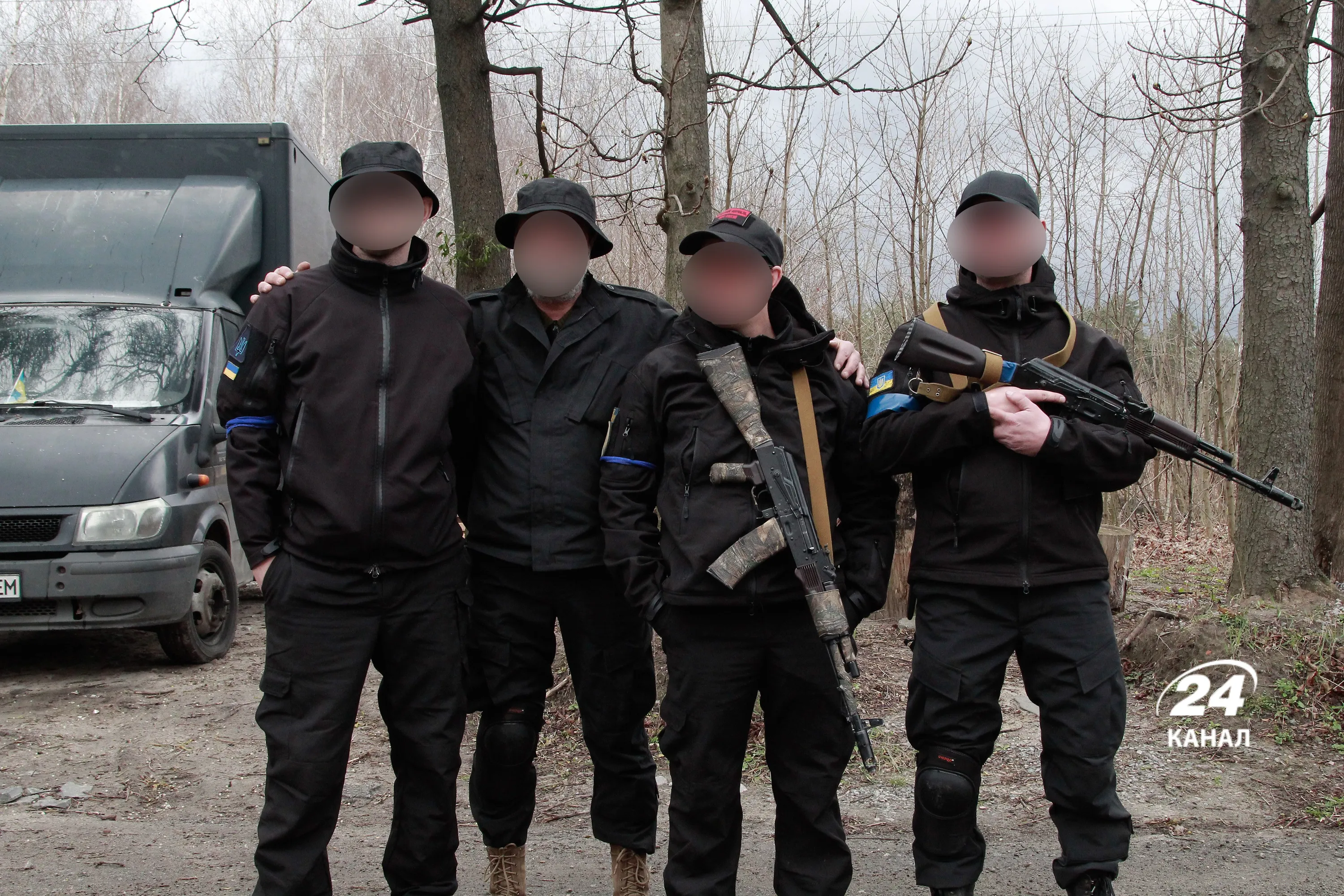 Добровольці врятували людей