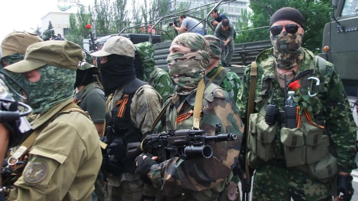 Российские солдаты на Донбассе массово жалуются на низкие зарплаты и командиров-грабителей Российские солдаты на Донбассе массово жалуются на низкие зарплаты и командиров-грабителей