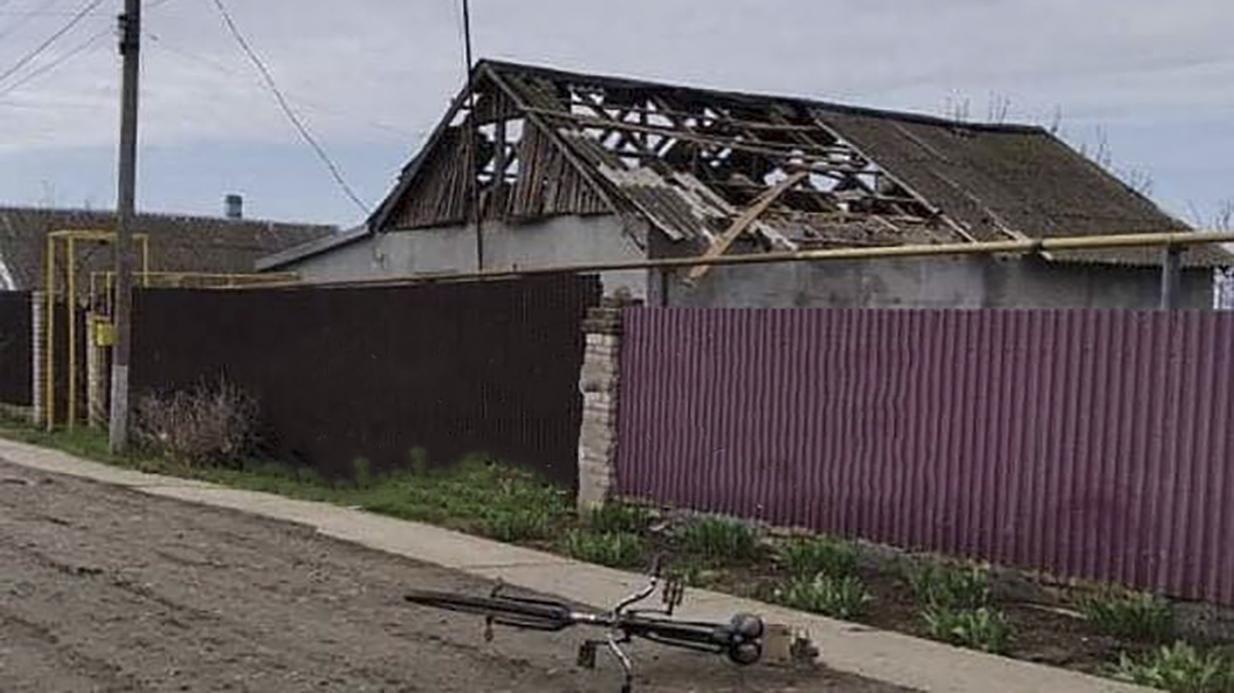 15-річна дівчина поранена внаслідок обстрілу на Херсонщині: дитина у тяжкому стані - 24 Канал 15-річна дівчина поранена внаслідок обстрілу на Херсонщині: дитина у тяжкому стані - 24 Канал