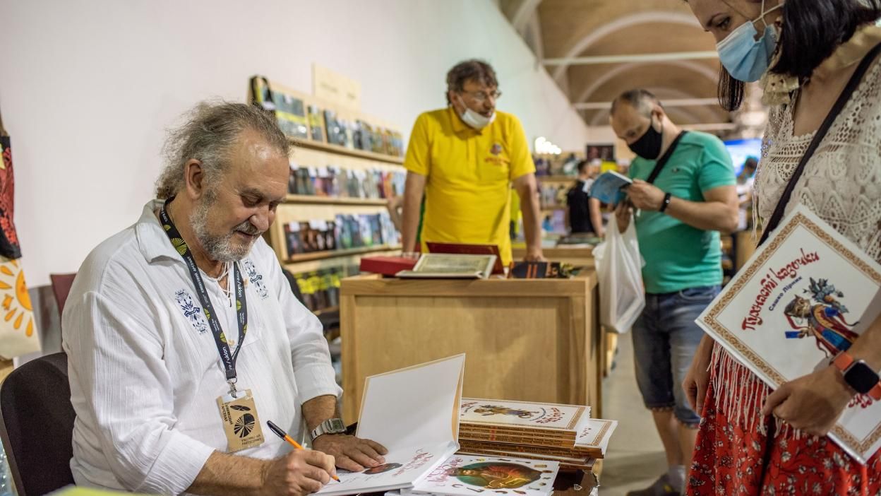 "Для окончательной победы нам еще нужно время": Книжный Арсенал в 2022 году не состоится