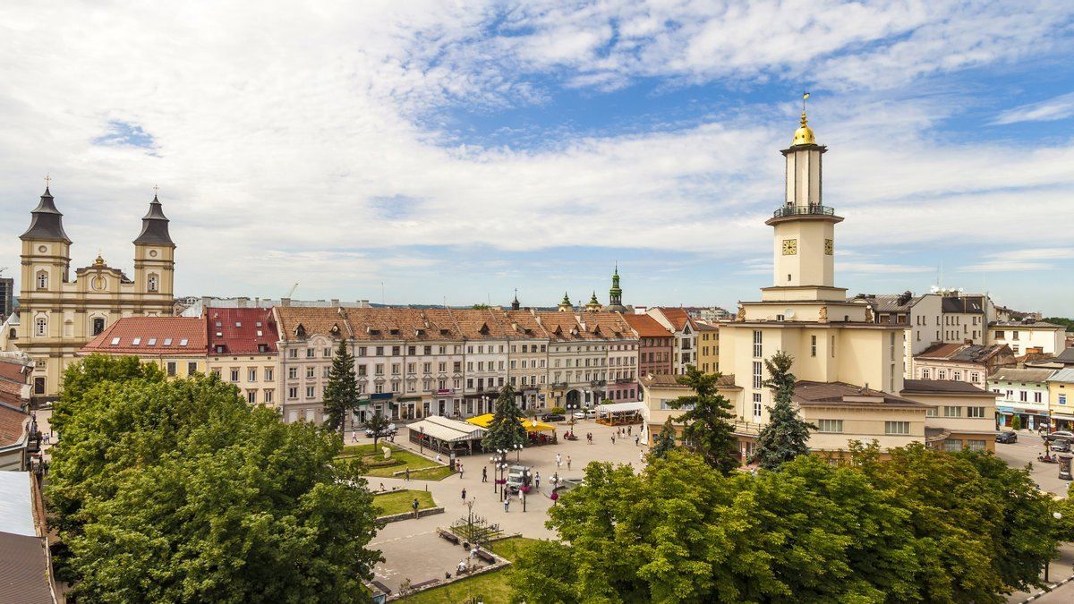 Не Чехова, а Героев Харькова: в Ивано-Франковске уже переименовали 25 улиц – список названий Не Чехова, а Героев Харькова: в Ивано-Франковске уже переименовали 25 улиц – список названий