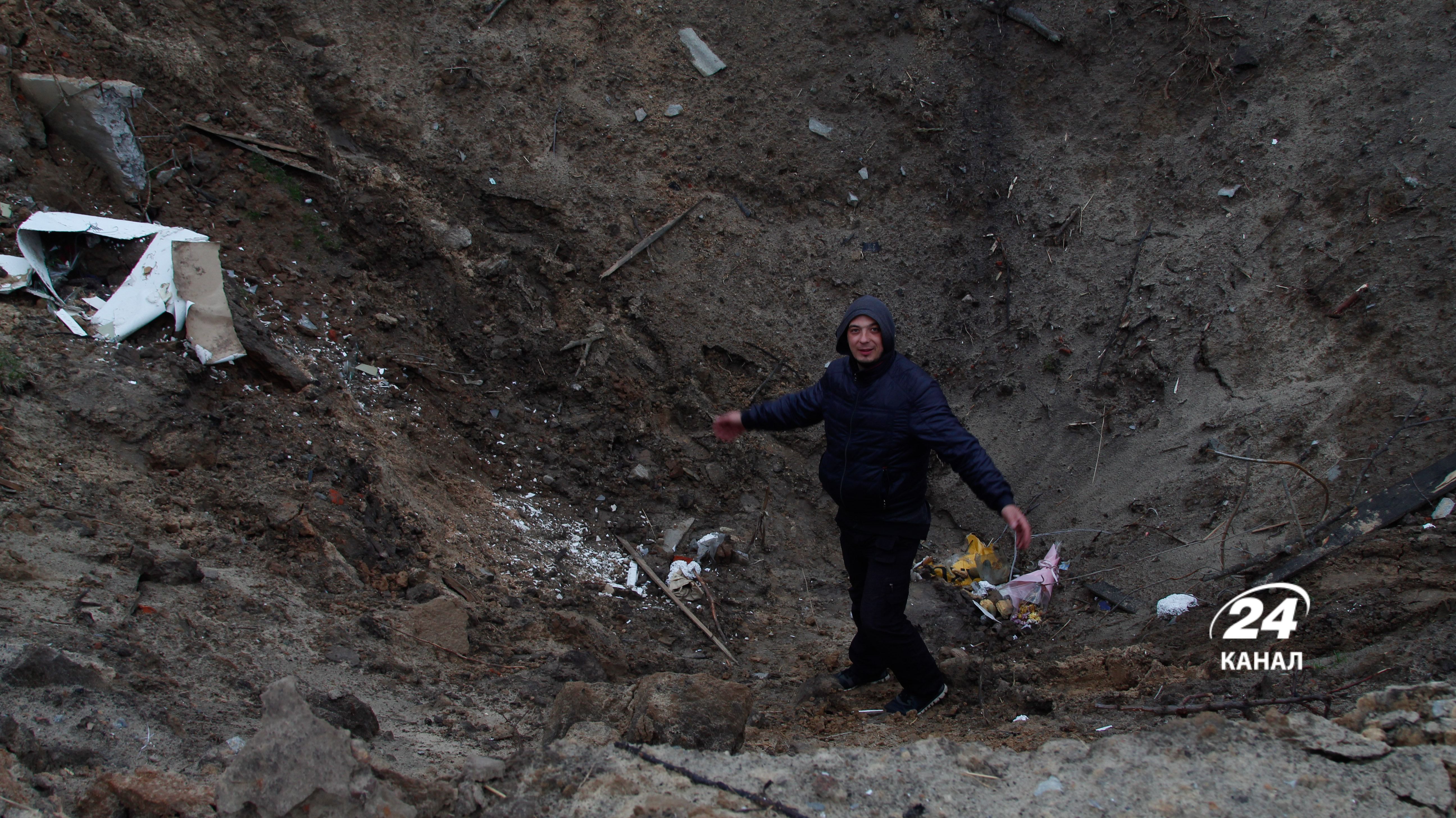 Кратери від бомб і вщент зруйновані будинки: як виглядає Чернігівщина після наступу окупантів - 24 Канал Кратери від бомб і вщент зруйновані будинки: як виглядає Чернігівщина після наступу окупантів - 24 Канал