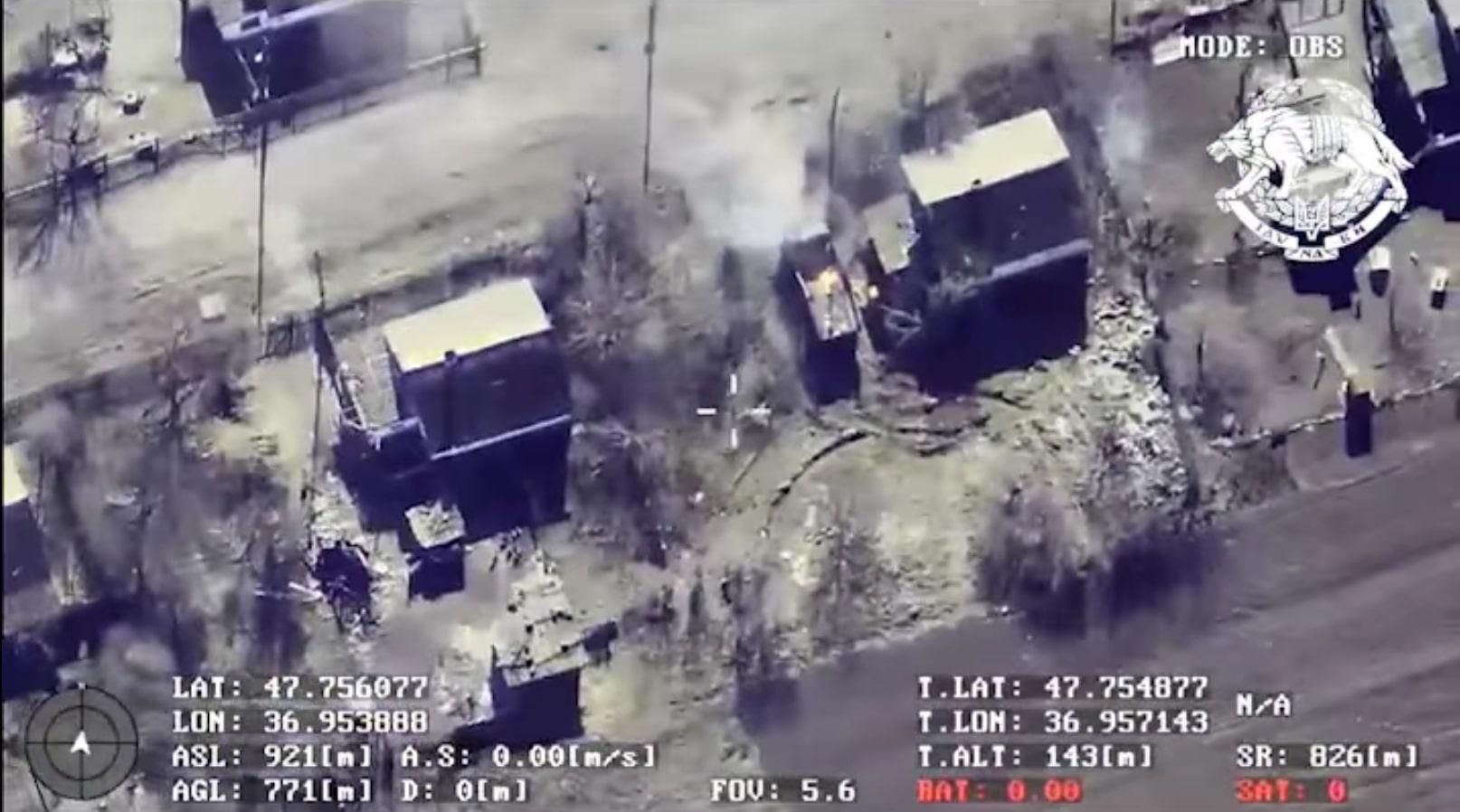 Спецпризначенці показали ліквідацію техніки росіян, захованої між житловими будинками - 24 Канал Спецпризначенці показали ліквідацію техніки росіян, захованої між житловими будинками - 24 Канал