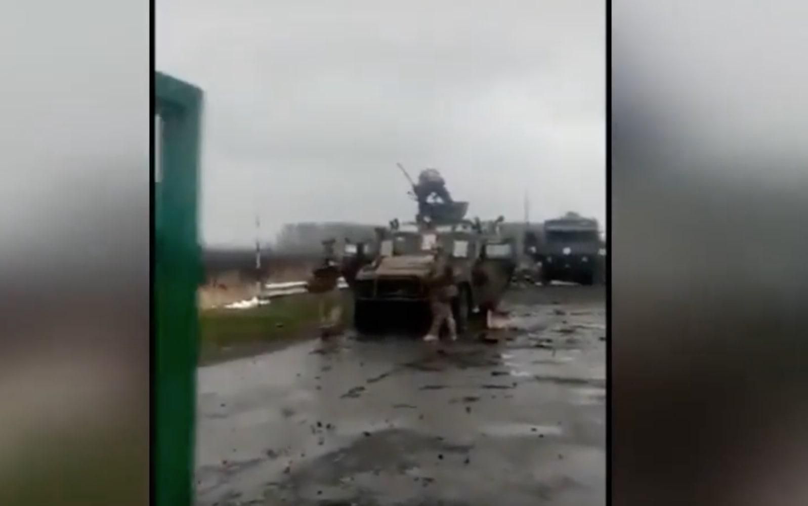 Зустріч президентів, знищення колони окупантів, мінна небезпека, – відеоджайджест 49 дня війни - 24 Канал Зустріч президентів, знищення колони окупантів, мінна небезпека, – відеоджайджест 49 дня війни - 24 Канал