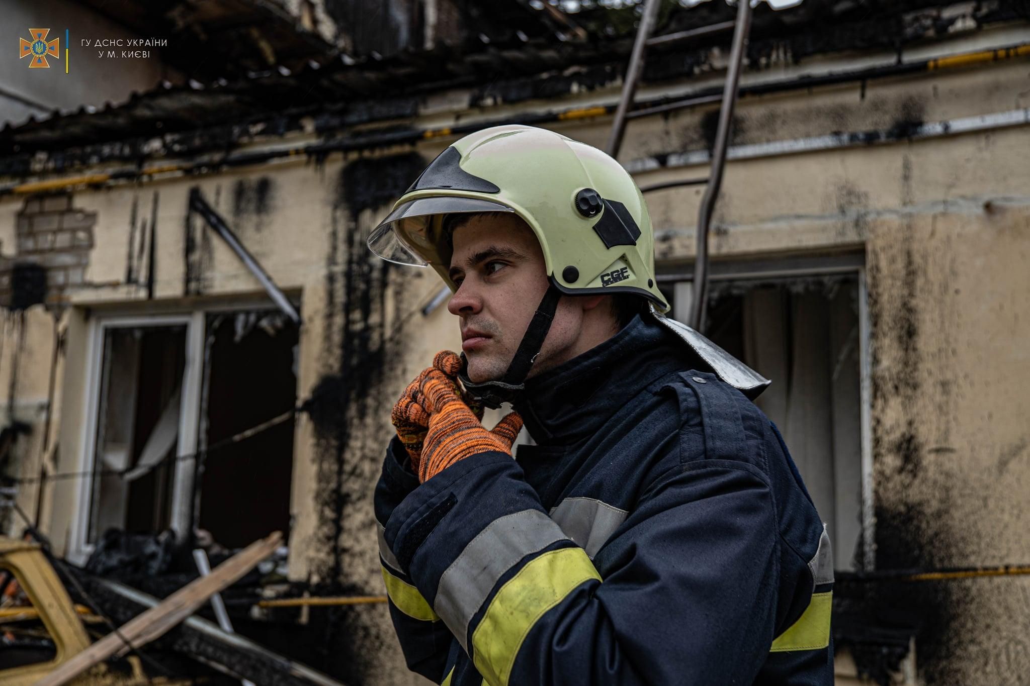 Росіяни практично повністю знищили пожежно-рятувальну частину під самим Києвом - 24 Канал