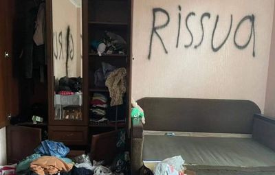 "Rissua": все, що потрібно знати про російську освіту і мораль – фото з пограбованої домівки