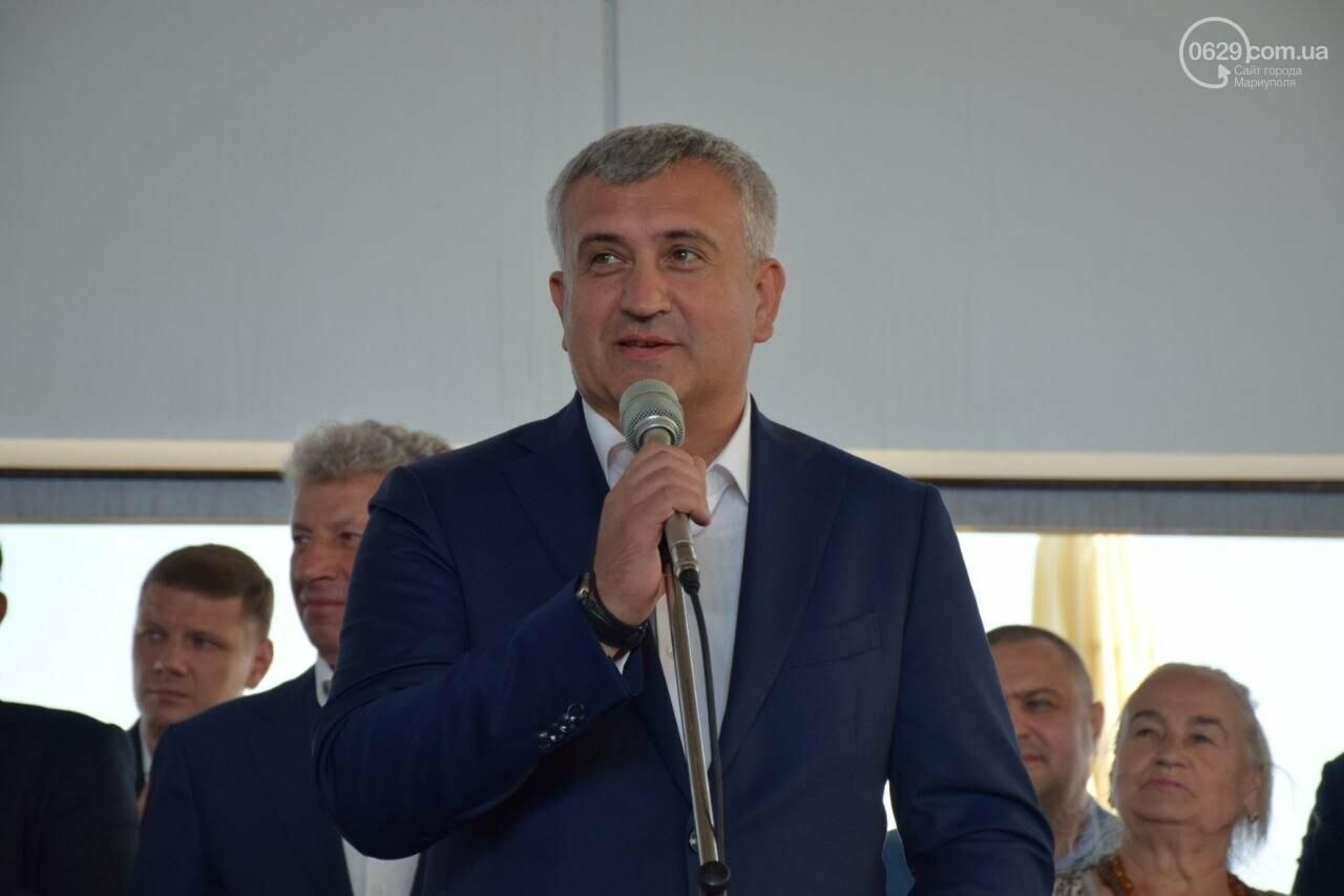 ДБР затримало лідера ОПЗЖ у Маріуполі: він є ексчоловіком колаборантки Поклонської - 24 Канал ДБР затримало лідера ОПЗЖ у Маріуполі: він є ексчоловіком колаборантки Поклонської - 24 Канал