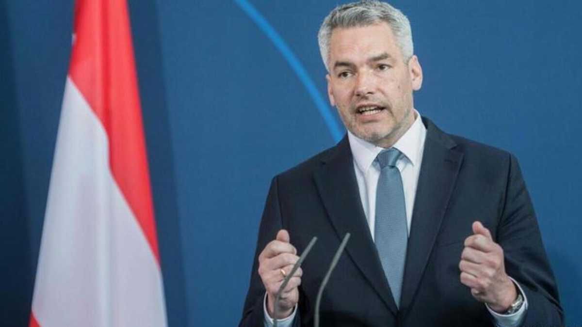 Канцлер Австрии Нехаммер все еще верит в эффективные переговоры между Украиной и Россией Канцлер Австрии Нехаммер все еще верит в эффективные переговоры между Украиной и Россией