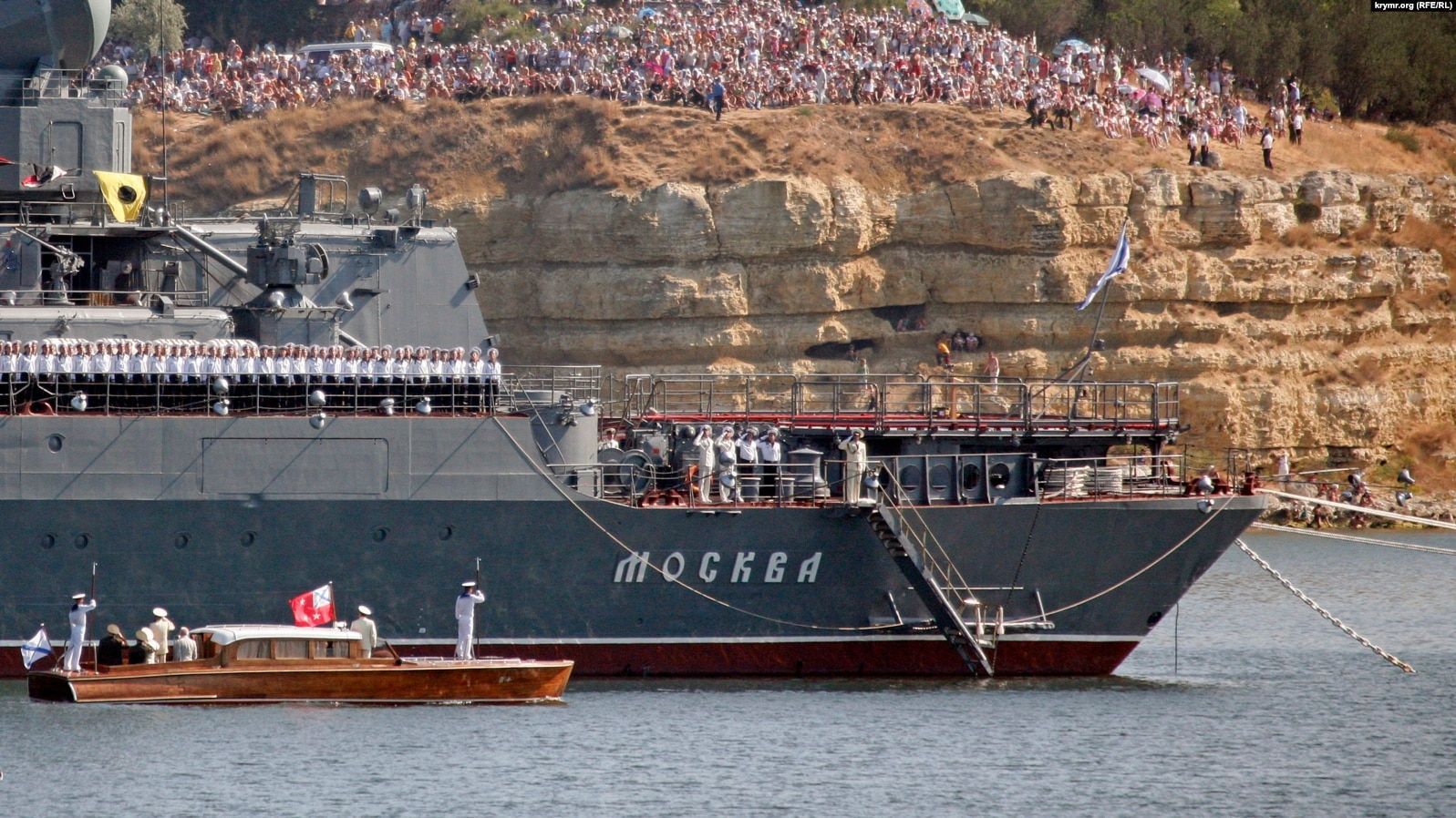 Крейсер "Москва" догорает в Черном море, – председатель Одесской ОВА