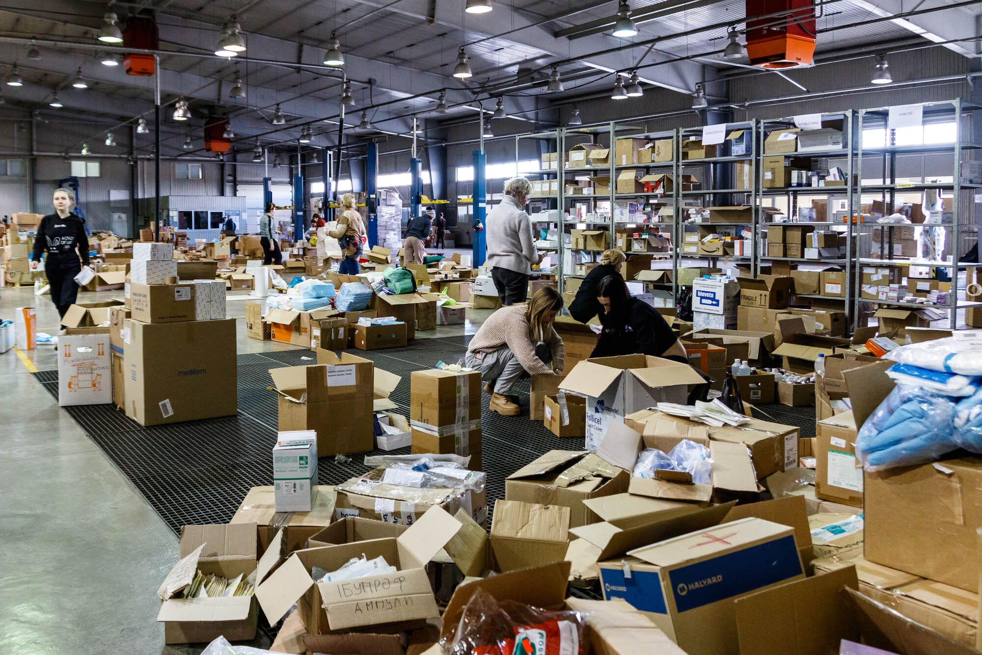 Львів щодня відправляє тонни гуманітарної допомоги у центральні та східні області України - Львів Львів щодня відправляє тонни гуманітарної допомоги у центральні та східні області України - Львів