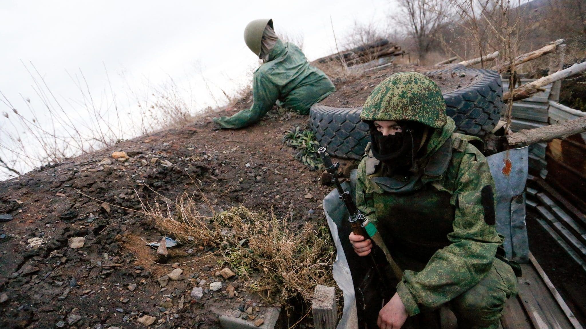 Панічні настрої, неузгодженість, погода: росіяни взяли вимушену паузу перед битвою за Донбас - 24 Канал