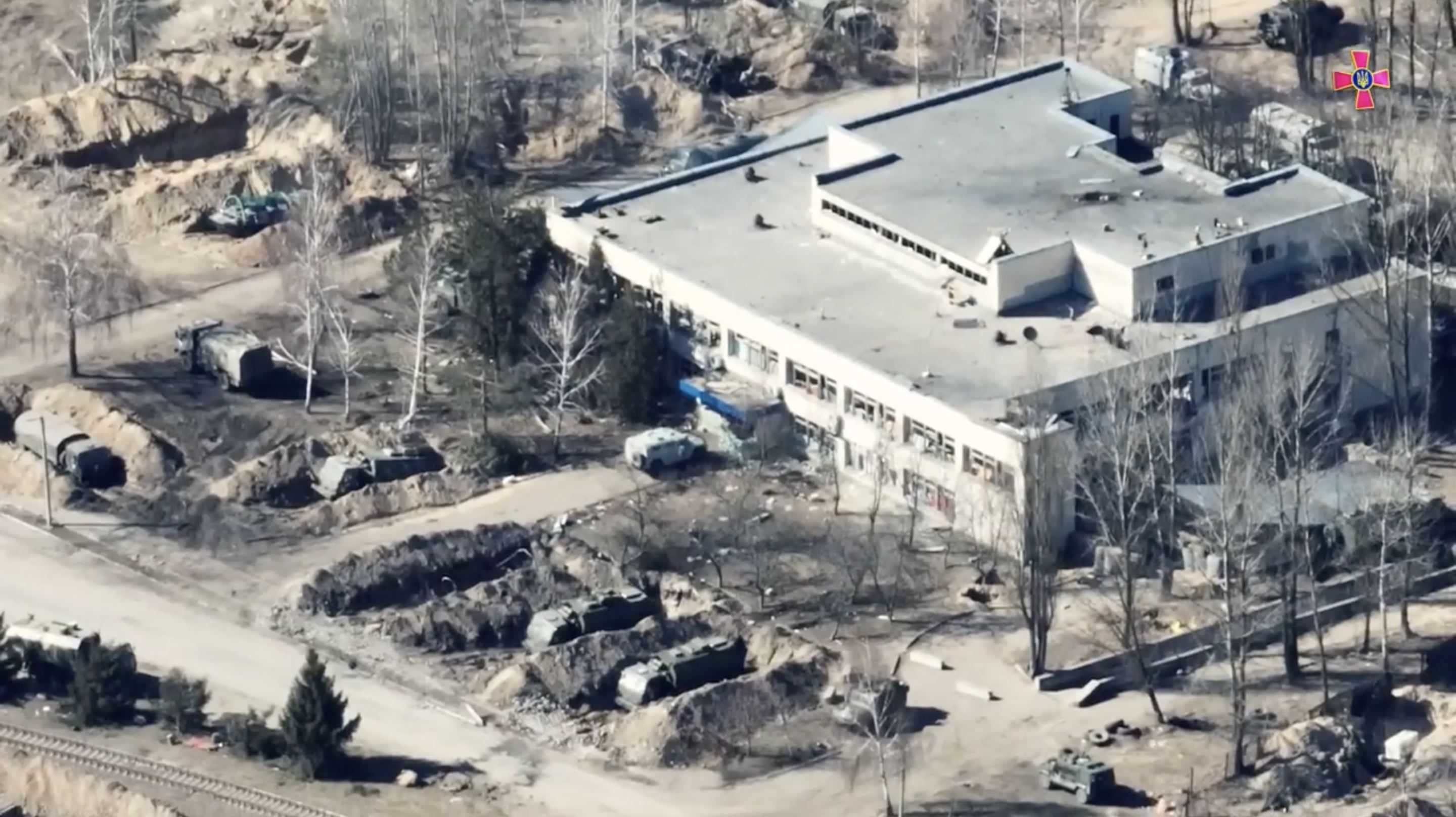 80 воїнів стримали багатотисячне угруповання, – Залужний про героїчну боротьбу під Києвом - 24 Канал 80 воїнів стримали багатотисячне угруповання, – Залужний про героїчну боротьбу під Києвом - 24 Канал