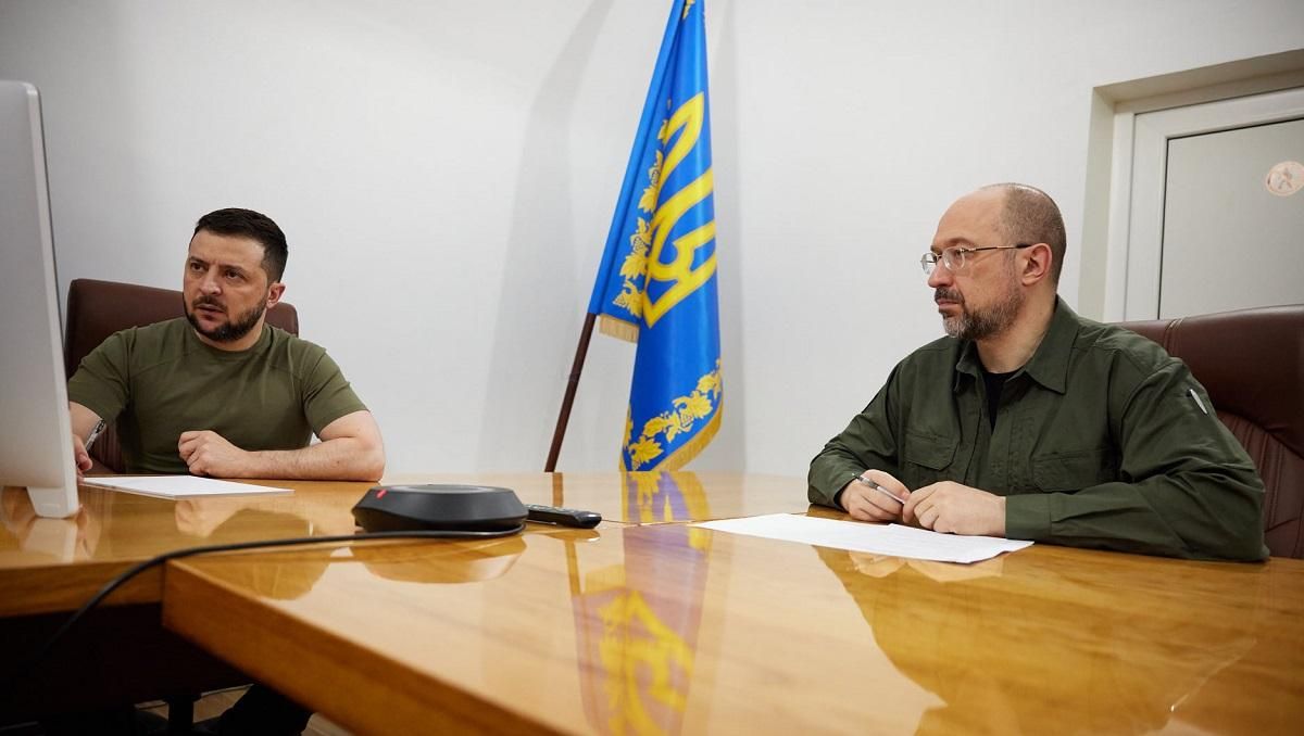 Зеленский провел ежедневное селекторное совещание по обеспечению армии - 24 Канал Зеленский провел ежедневное селекторное совещание по обеспечению армии - 24 Канал