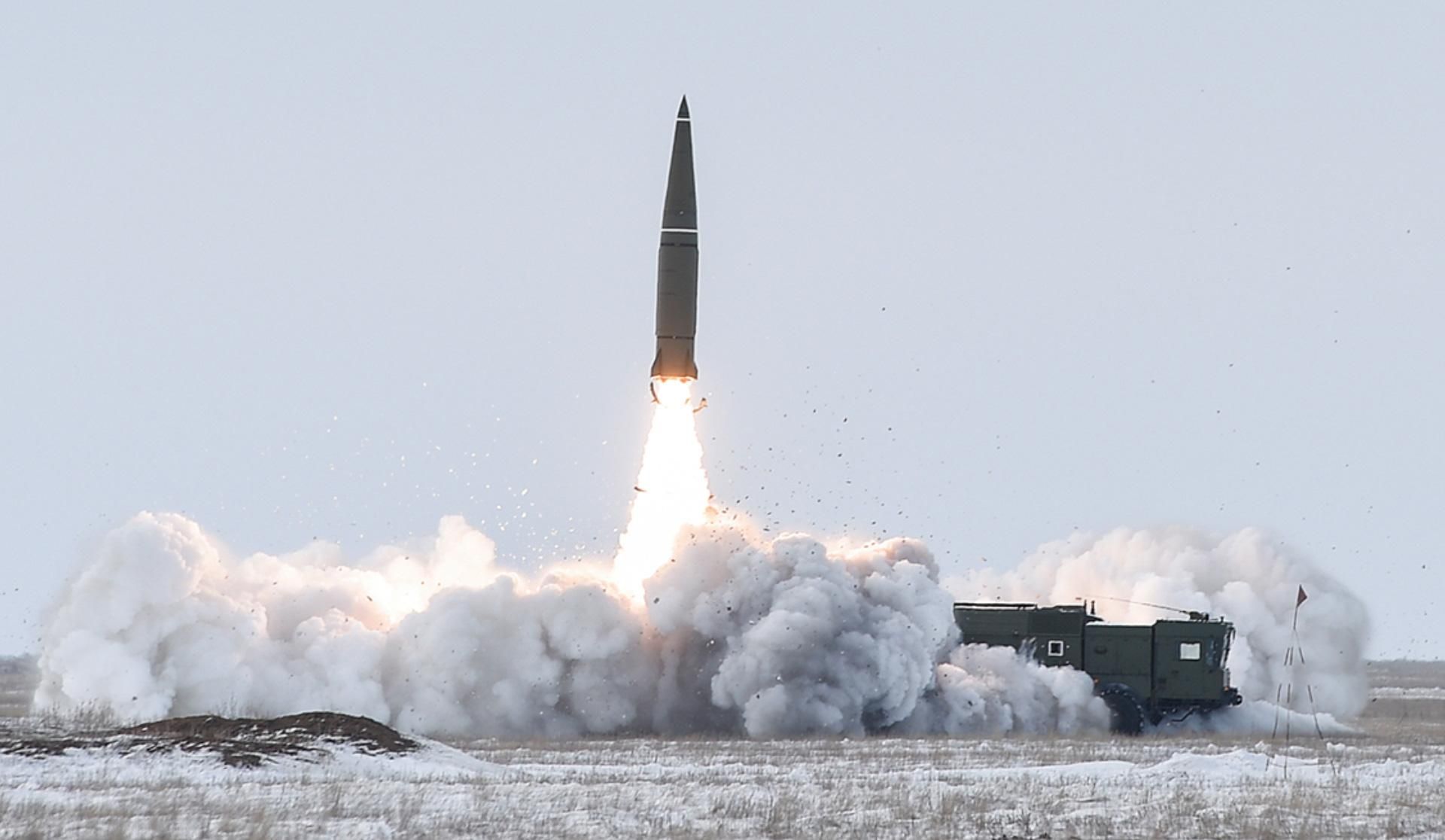 Запасы баллистических ракет в России иссякают, – Вениславский об "угрозе до 9 мая"