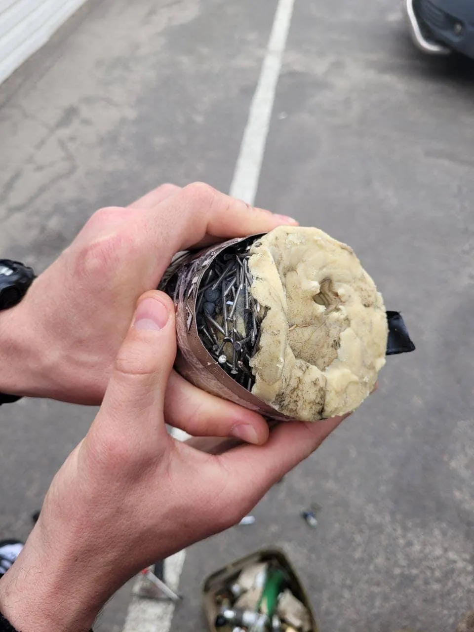 У МВС показали розтяжки окупантів, залишені на Київщині У МВС показали розтяжки окупантів, залишені на Київщині