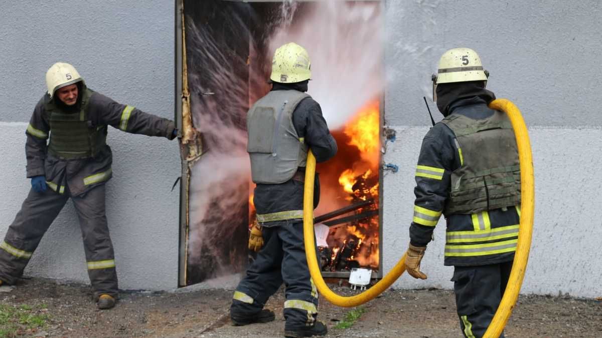 В Харьковской области в результате российских обстрелов за сутки произошло 27 пожаров