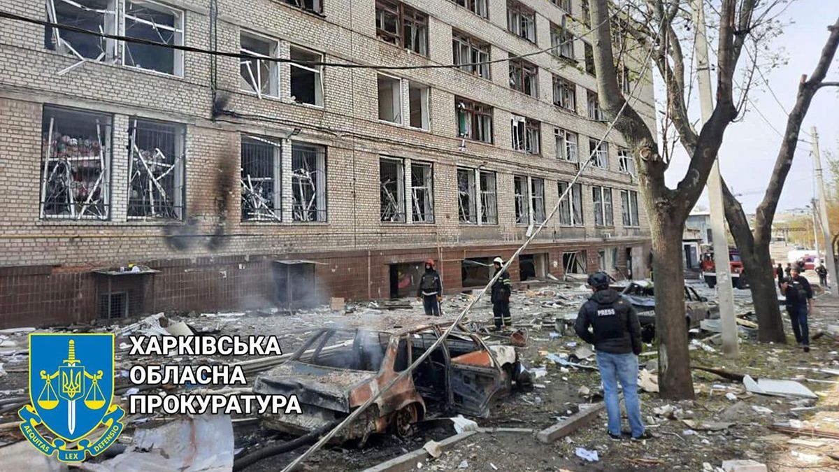 Погибших в результате обстрела Россией квартала ХТЗ уже 10: среди них есть 7-месячный ребенок - Харьков