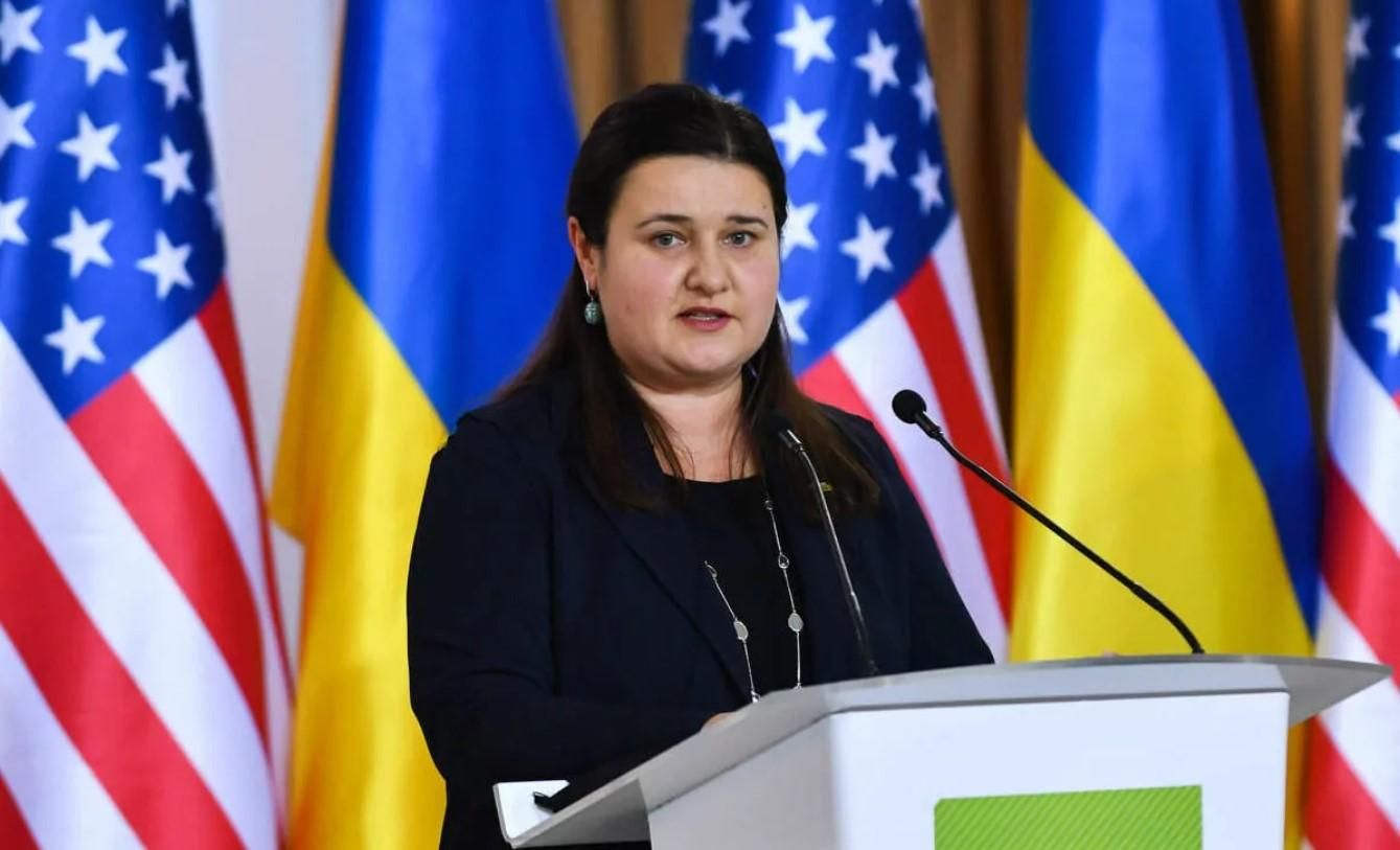 Пора прекратить называть российских дипломатов "дипломатами", – госпожа посол Маркарова - 24 Канал Пора прекратить называть российских дипломатов "дипломатами", – госпожа посол Маркарова - 24 Канал