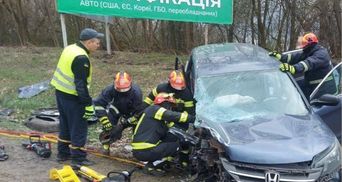 В Тернопольской области два человека погибли в аварии: фото с места происшествия