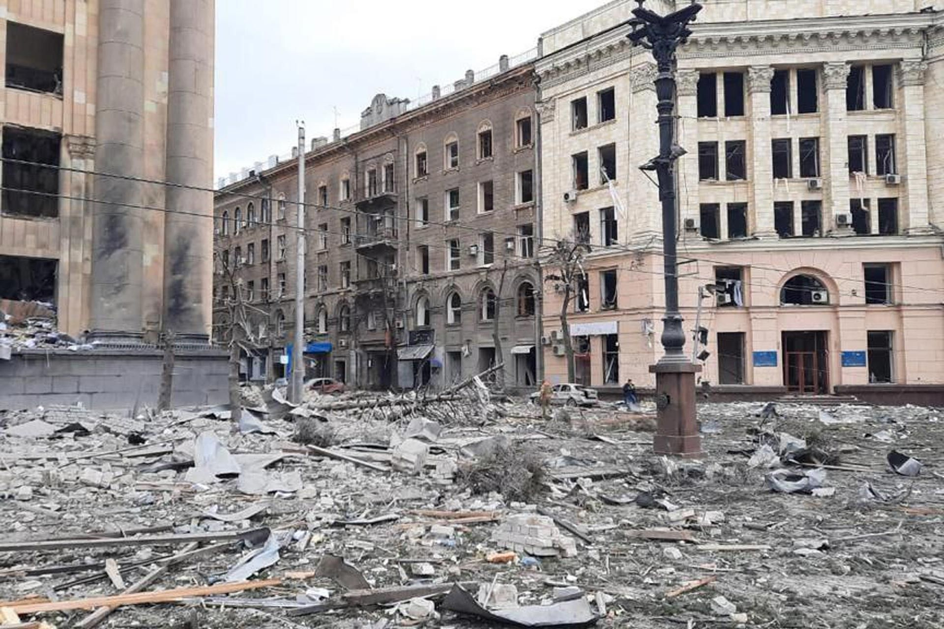 За добу росіяни обстріляли Харківщину 23 рази: загинули троє людей, ще понад 30 травмовані - 24 Канал За добу росіяни обстріляли Харківщину 23 рази: загинули троє людей, ще понад 30 травмовані - 24 Канал