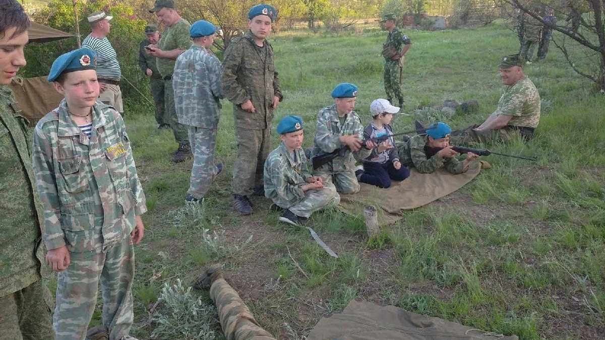 Хочуть мобілізувати побільше "гарматного м'яса", – Веніславський про "Юнармію" - 24 Канал Хочуть мобілізувати побільше "гарматного м'яса", – Веніславський про "Юнармію" - 24 Канал