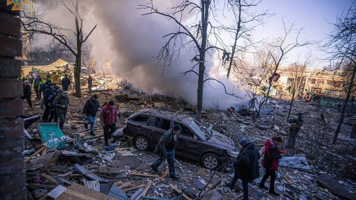 Захисники Маріуполя тримають оборону попри вимоги загарбників здатися в полон - 24 Канал Захисники Маріуполя тримають оборону попри вимоги загарбників здатися в полон - 24 Канал