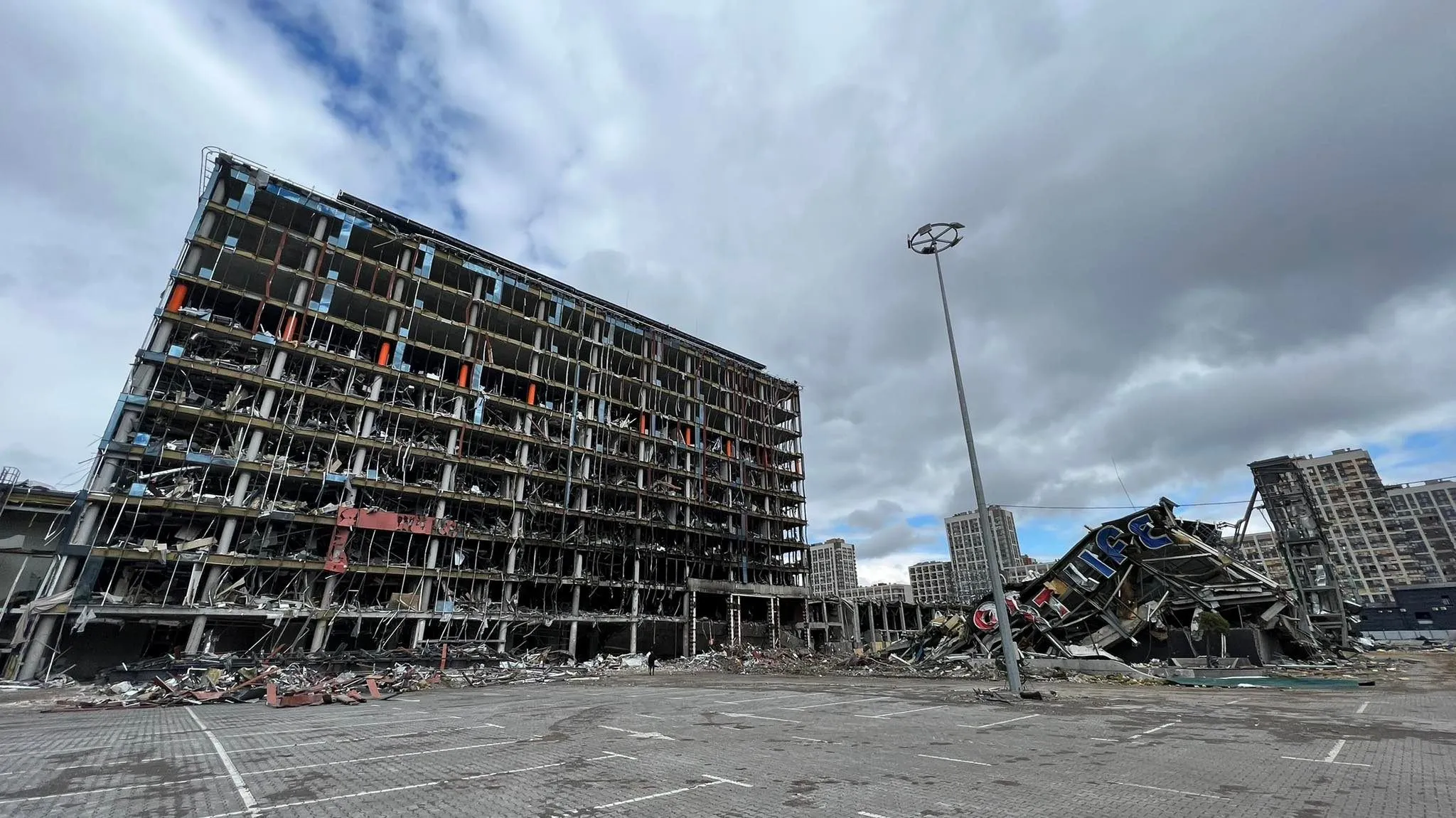 Розбомблений ТЦ Retroville Розбомблений ТЦ Retroville