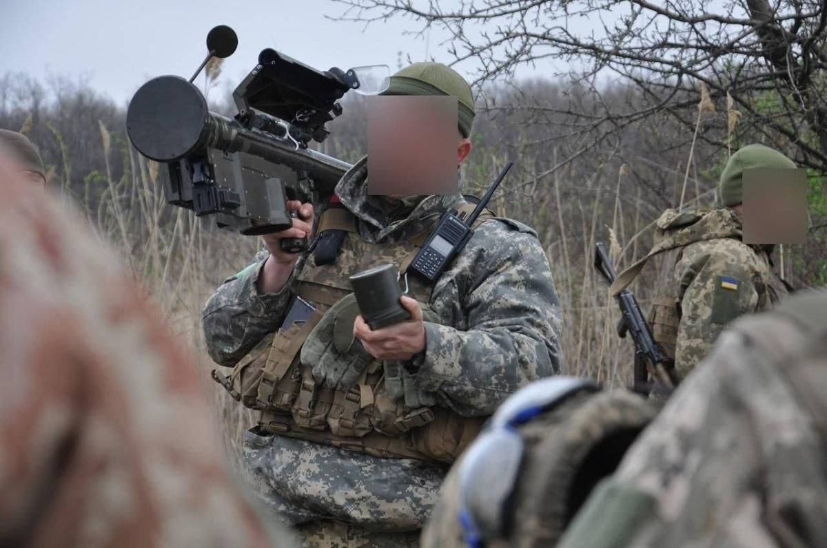 Два гелікоптери Ка-52 і штурмовик Су-25: український воїн з допомогою Stinger зробив "хет-трик" - 24 Канал Два гелікоптери Ка-52 і штурмовик Су-25: український воїн з допомогою Stinger зробив "хет-трик" - 24 Канал