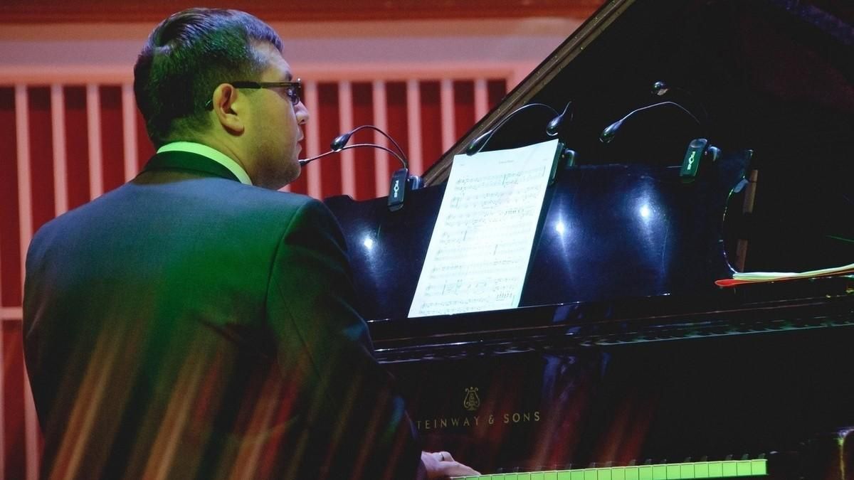 В Мариуполе погиб известный пианист, которого оккупанты принудительно мобилизовали В Мариуполе погиб известный пианист, которого оккупанты принудительно мобилизовали