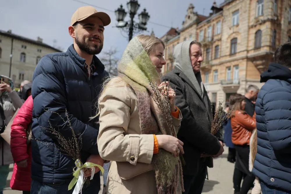 Як пройшла Вербна неділя воєнного часу в містах України Як пройшла Вербна неділя воєнного часу в містах України