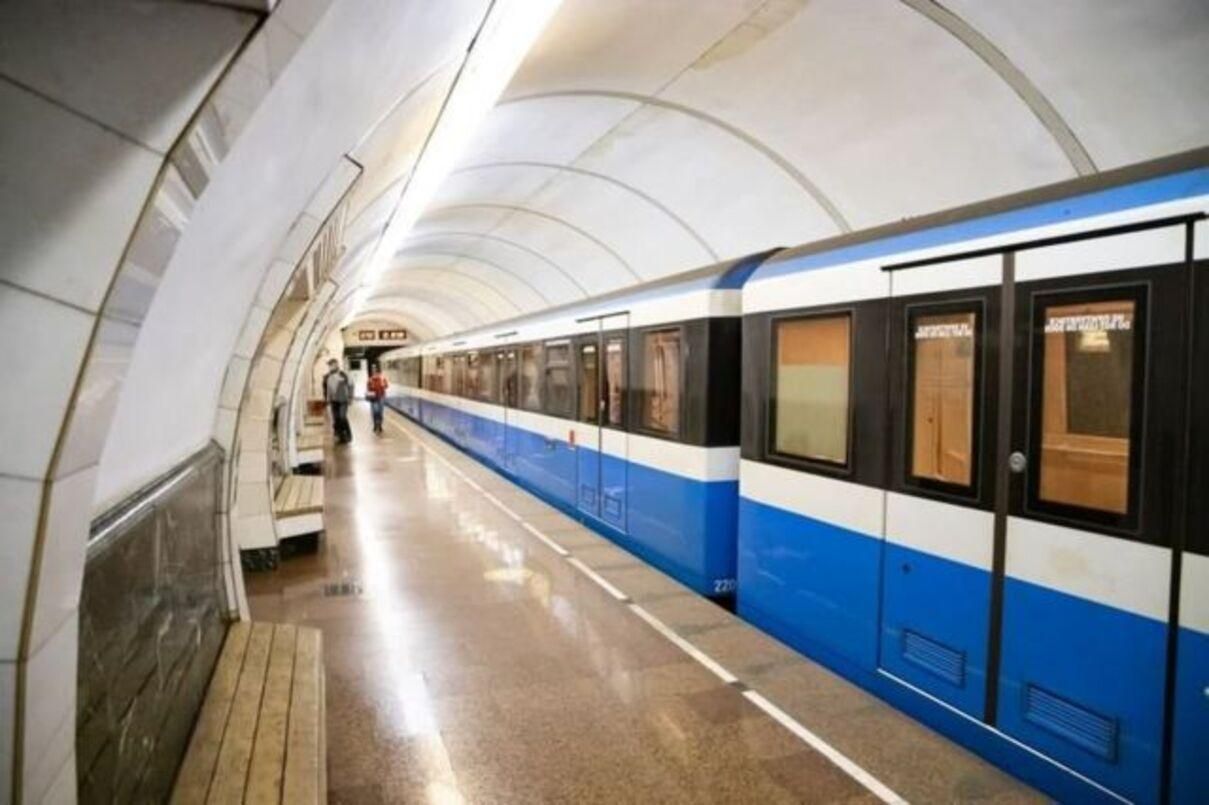 У Києві змінили графік метро і наземного транспорту - Київ