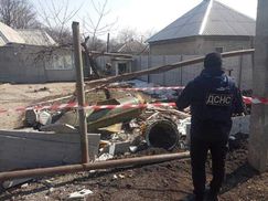 Пожарные потушили масштабный пожар в Кременной и ликвидировали возгорание дома в Лисичанске