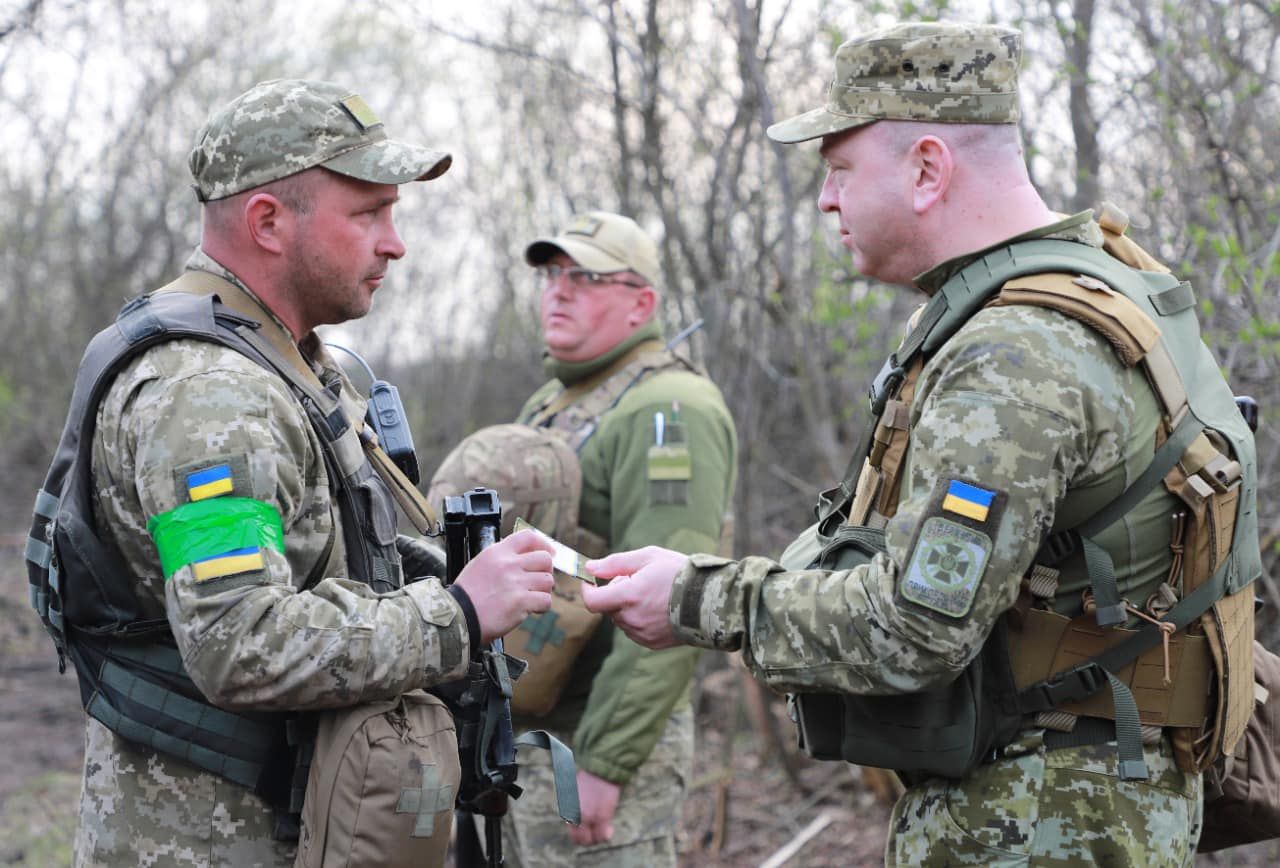 Сила України – в людях: глава Держприкордонслужби відвідав своїх бійців на кордонах Сходу - 24 Канал Сила України – в людях: глава Держприкордонслужби відвідав своїх бійців на кордонах Сходу - 24 Канал