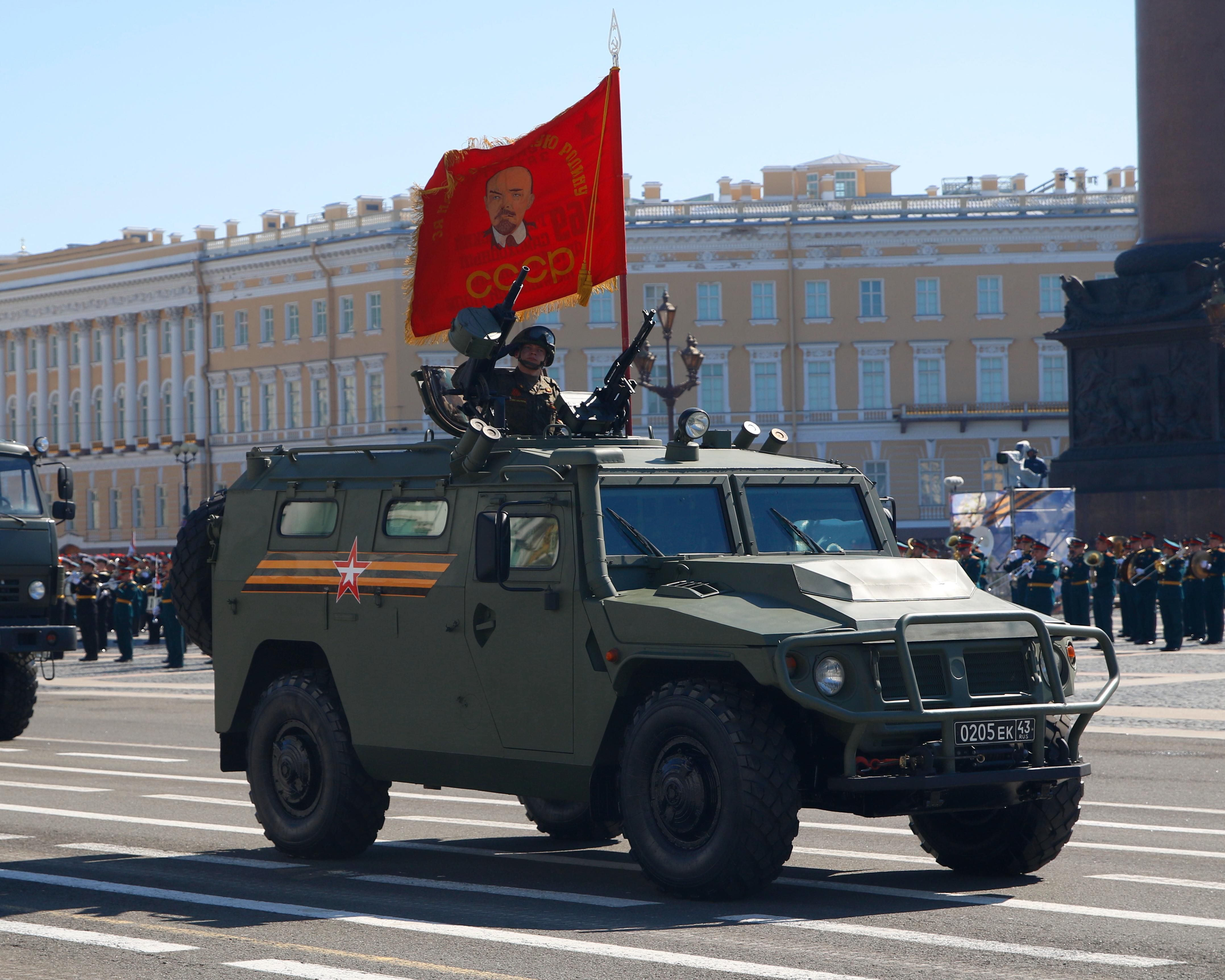 Парад буде скромнішим, – Фейгін припустив, що відбуватиметься у Росії 9 травня - 24 Канал